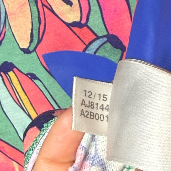 Adidas Original Bananas Boyfriend Trefoil Tee
AJ8144 . Size M - Picture 7 of 7